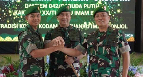 Brigjen Heri Purwanto Serahkan Tongkat Komando ke Kolonel Nyamin